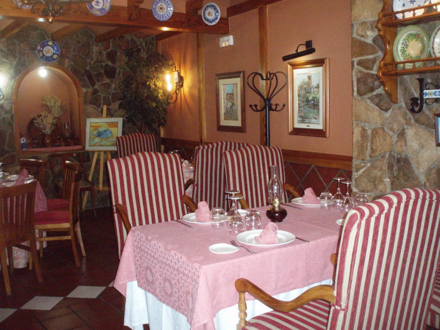 Hostal Restaurante La Muralla Canete  Exterior foto