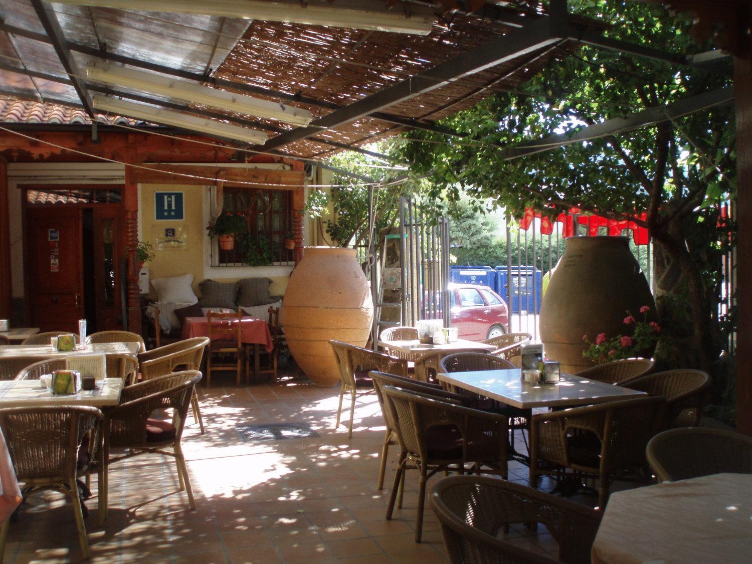 Hostal Restaurante La Muralla Canete  Exterior foto